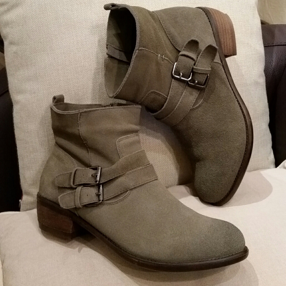 Wanted suede ankle boots